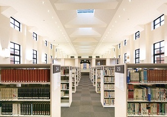 戸畑図書館の内観の写真