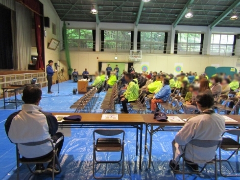 当日の開会式の様子（鞘ヶ谷小学校体育館での開会式）