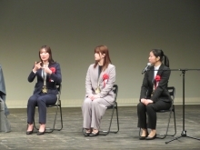 デフリンピック女子バスケットボール選手たちの市長とのトークセッションの様子