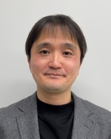 岩本　大志　氏