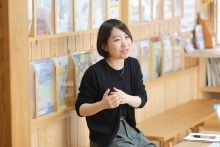 仕事について話す吉田さん