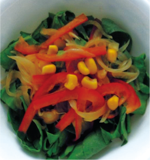 シュンギクのホットサラダの写真