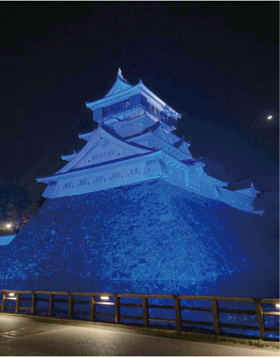 ライトアップされた小倉城