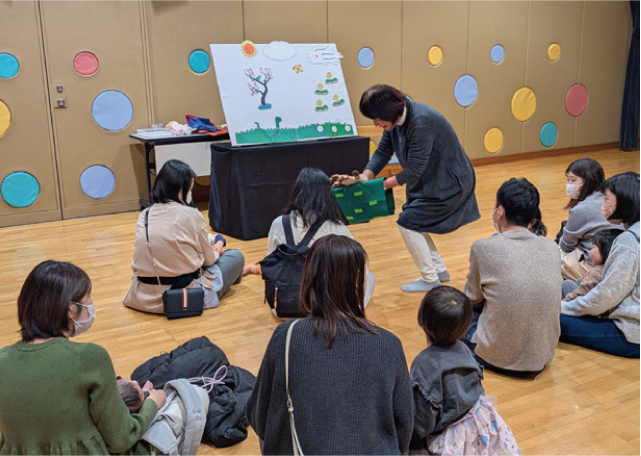 ママと赤ちゃんのにこにこタイムの写真