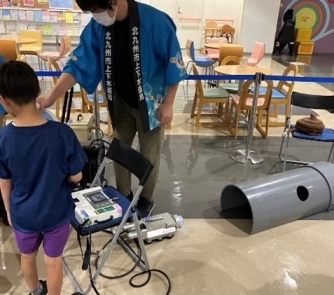 下水道検査ロボット操作体験の様子