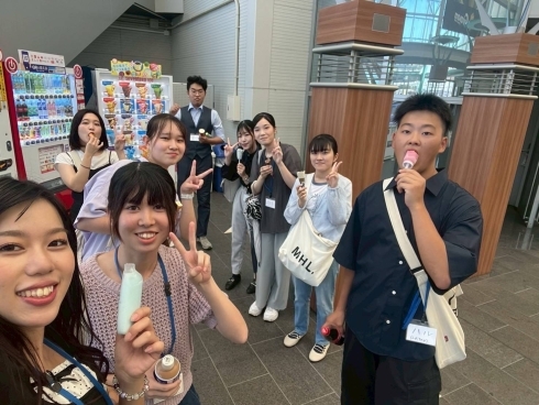 休憩中の集合写真