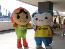 人KENまもる君とモモマルくんの写真